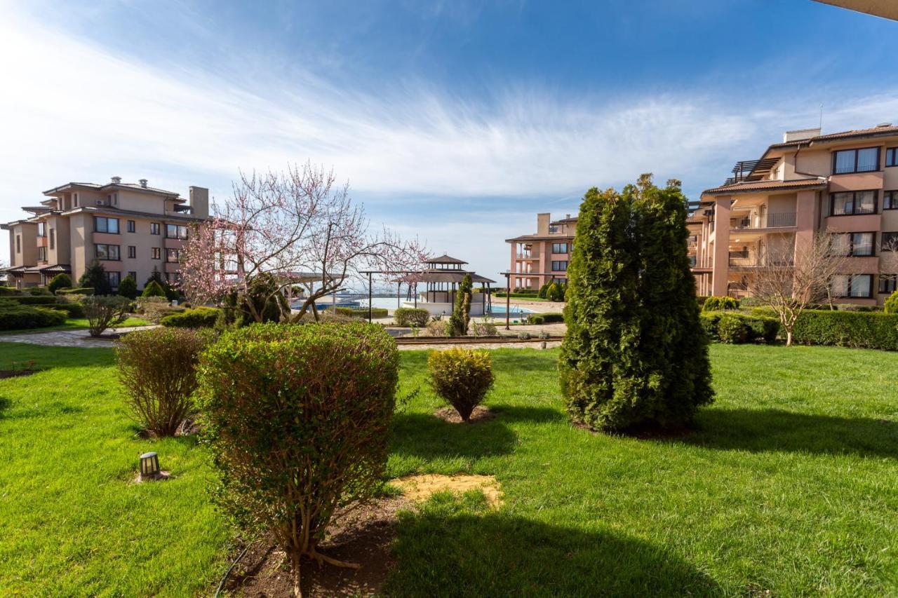 Luxury Family Apartment Kaliakria Топола Экстерьер фото